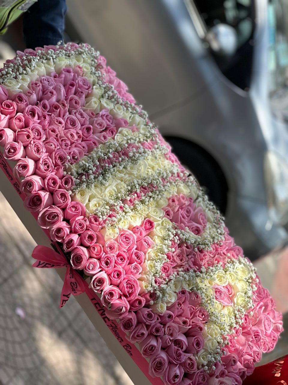 Luxurious Rose Bouquets in Rectangular Boxes - Image 4